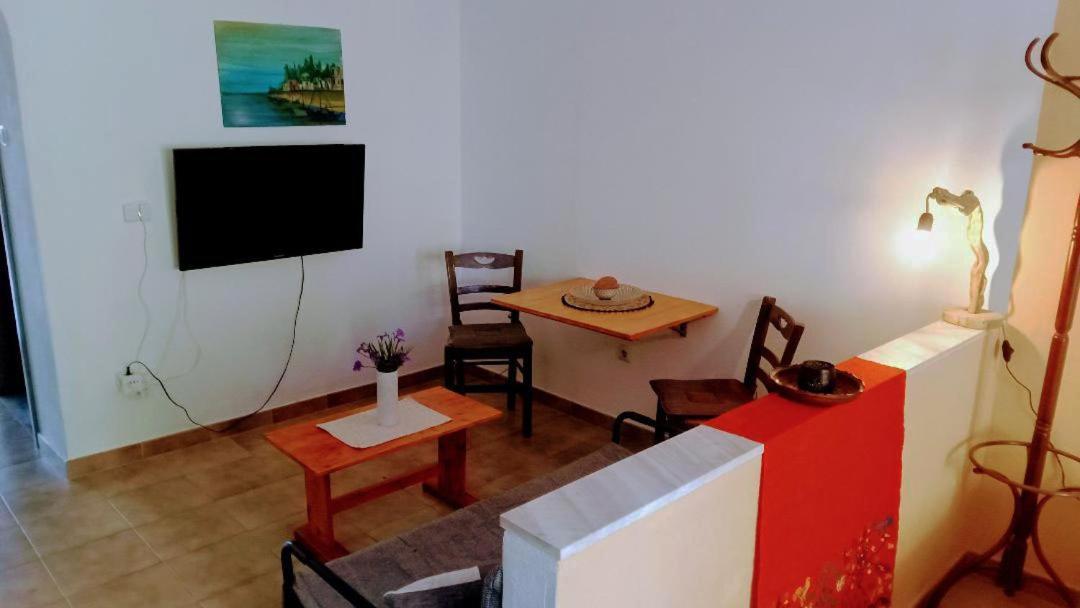 Helios-Rhodos-Apartments Koskinou  Ngoại thất bức ảnh
